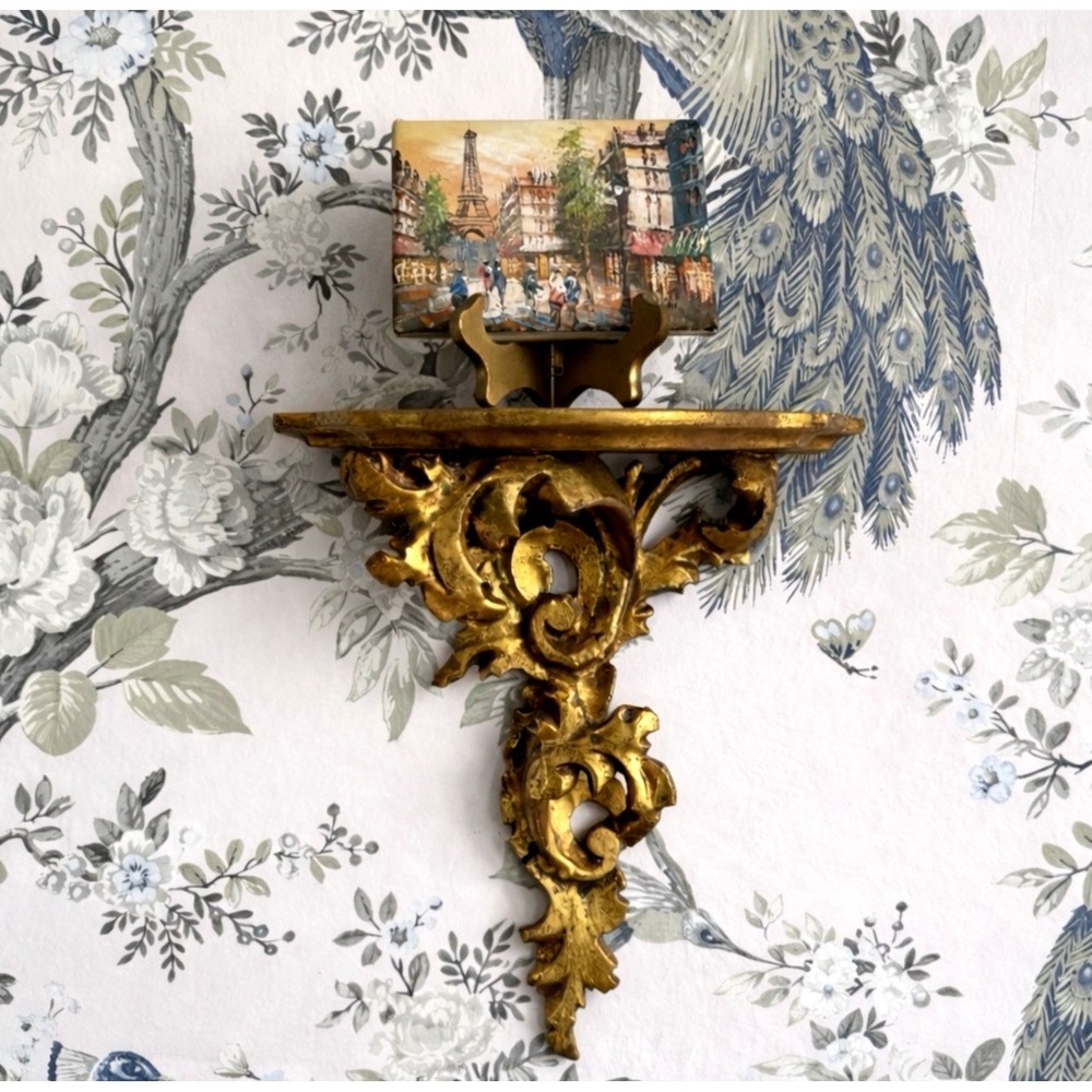 Early-20th Italian Hollywood Regency Wall Shelf Carved Wood Gold Gilt Florentine